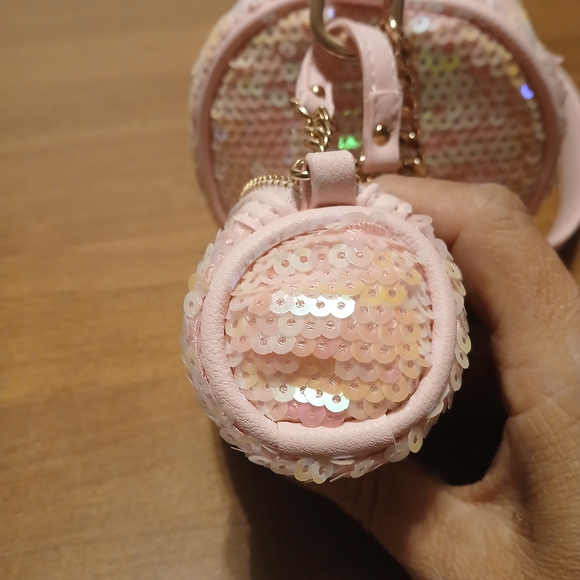 JUICY COUTURE | NWT | Pink Sequin Shoulder Bag with pouch and charm - Picture 12 of 16